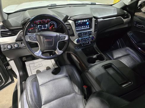 Used 2019 GMC Yukon XL SLT w/ Open Road Package AWD/4WD image 28