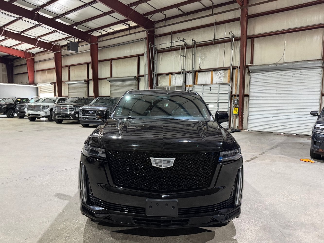 Used 2022 Cadillac Escalade Sport Platinum w/ LPO, ONYX Package AWD/4WD image 10