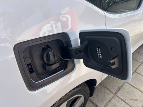 Used 2018 BMW i3 w/ Range Extender image 37
