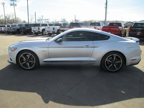 Used 2017 Ford Mustang GT Premium w/ Equipment Group 401A image 8