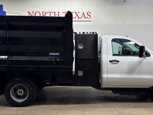 Used 2019 Chevrolet Silverado 3500 W/T w/ WT Convenience Package AWD/4WD image 4