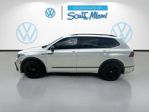 Used 2023 Volkswagen Tiguan SE R-Line FWD image 4