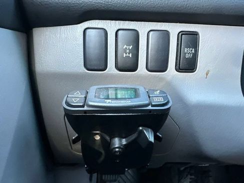 Used 2007 Toyota 4Runner SR5 AWD/4WD image 14