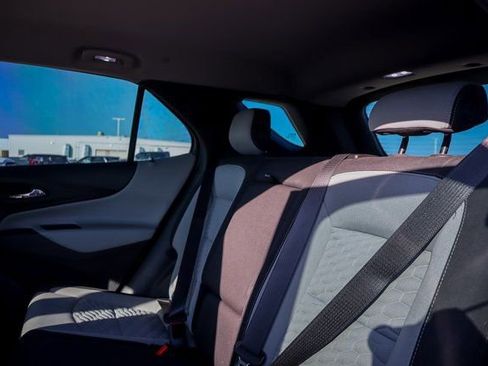 Used 2019 Chevrolet Equinox LS image 26