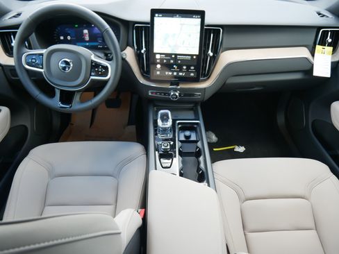 New 2026 Volvo XC60 B5 Plus w/ Protection Package Premier image 7
