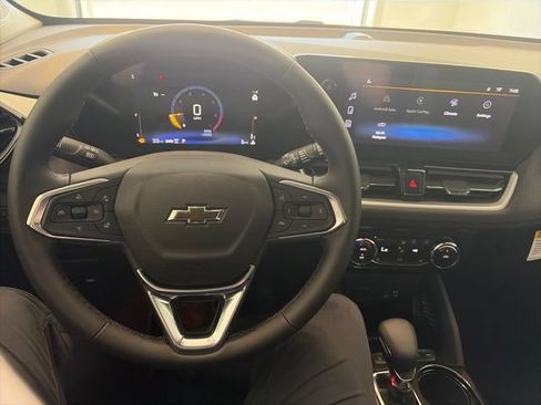 New 2026 Chevrolet TrailBlazer LT w/ Convenience Package AWD/4WD image 16
