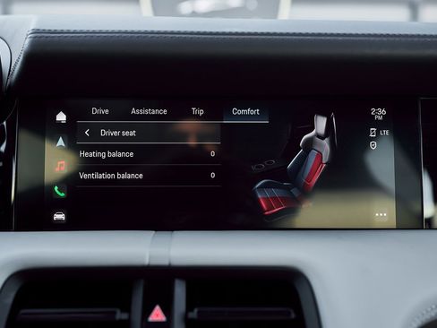 Used 2023 Porsche Taycan 4S w/ Premium Package image 69