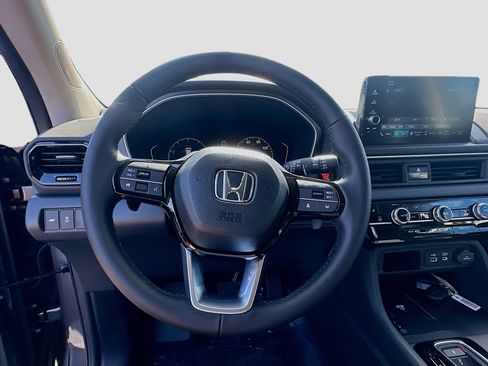 New 2025 Honda Pilot EX-L image 10