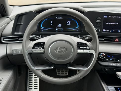Used 2026 Hyundai Elantra Sport FWD image 23