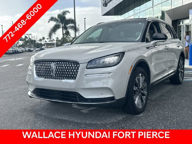 Used 2022 Lincoln Corsair Reserve w/ Equipment Group 201A FWD image 2