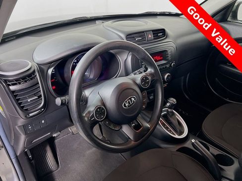 Used 2015 Kia Soul Base image 9