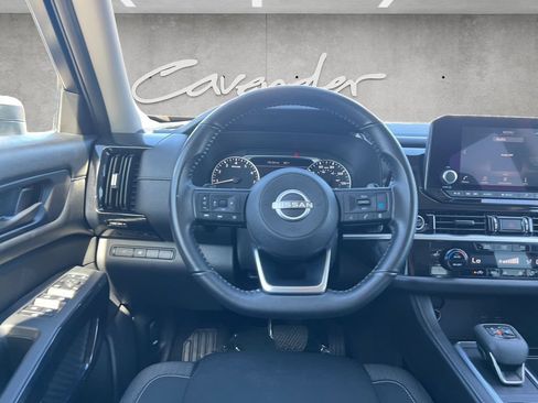 Used 2024 Nissan Pathfinder SV FWD image 21