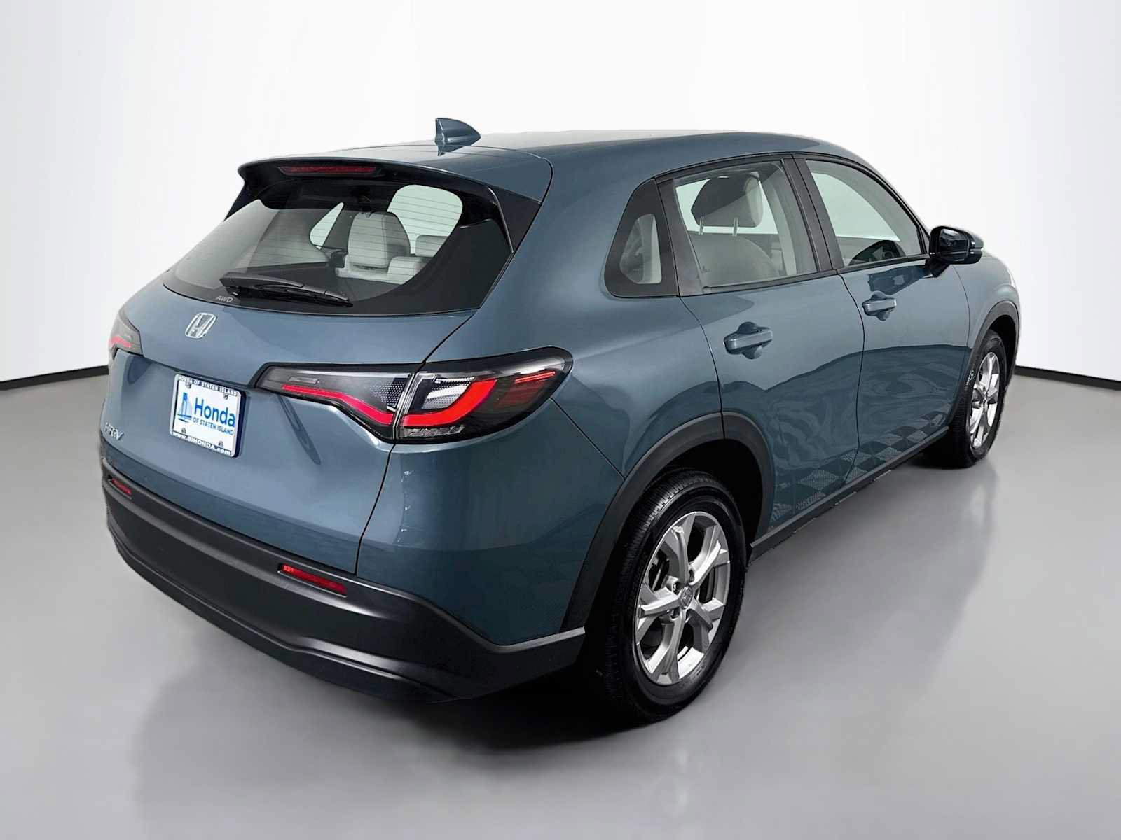 Used 2025 Honda HR-V LX image 7