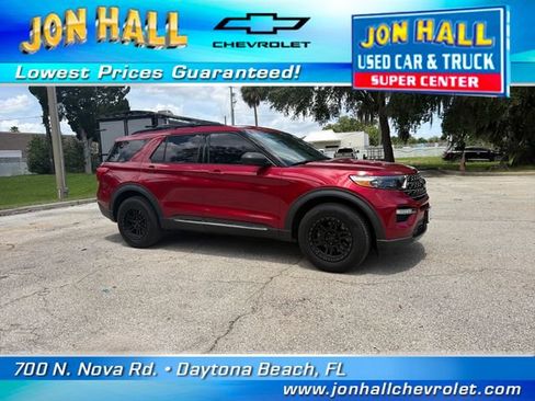 Used 2020 Ford Explorer XLT w/ Equipment Group 202A AWD/4WD image 16