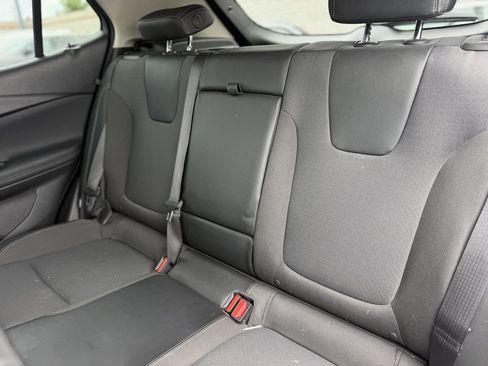 Used 2021 Buick Encore GX Select w/ Experience Buick Package FWD image 4