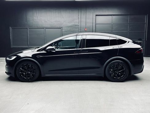 Used 2023 Tesla Model X AWD/4WD image 4