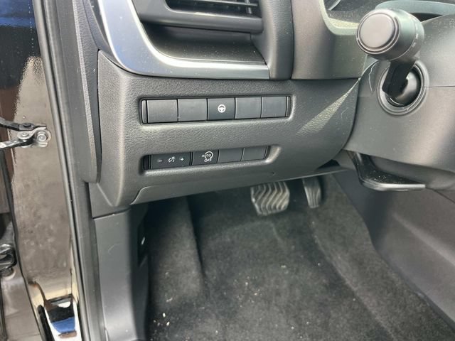 Used 2023 Nissan Rogue SV AWD/4WD image 30