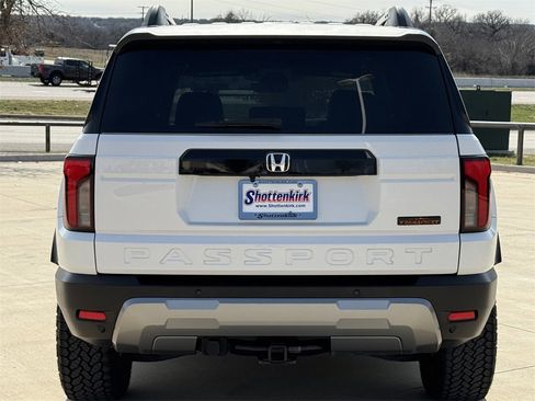 Used 2026 Honda Passport TrailSport Elite image 5