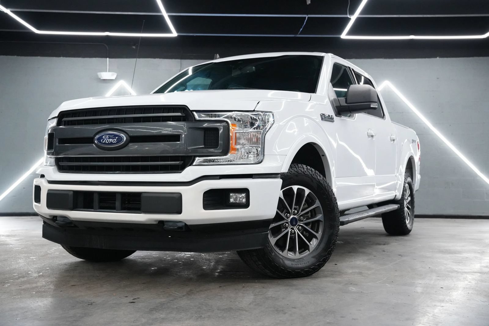Used 2020 Ford F150 XLT w/ Equipment Group 302A Luxury AWD/4WD image 2