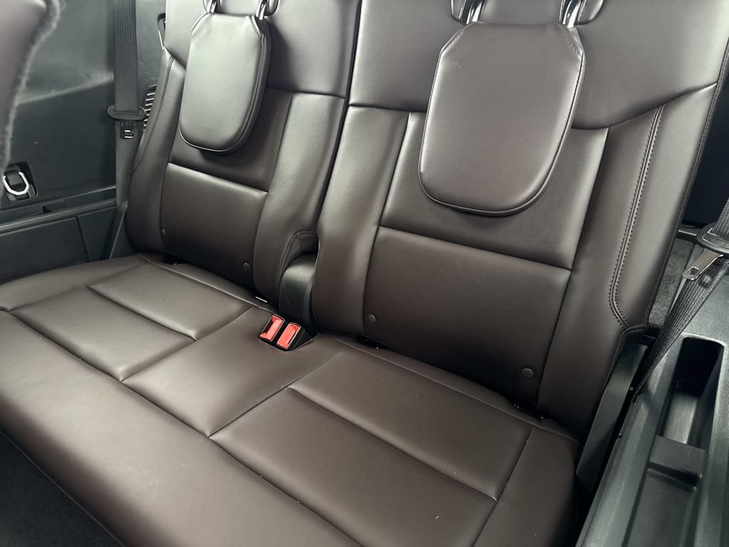 Used 2026 Ford Explorer Platinum AWD/4WD image 23