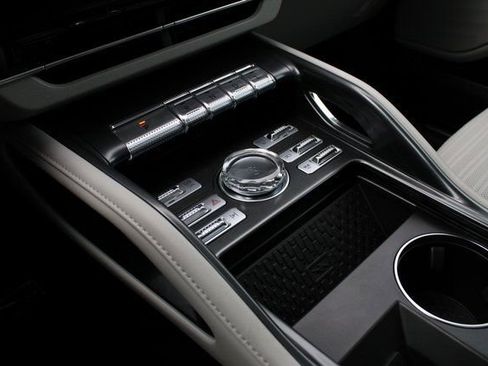 New 2026 Lincoln Nautilus Reserve image 40