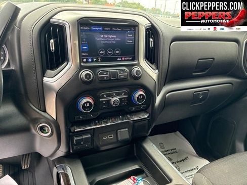 Used 2021 Chevrolet Silverado 1500 RST AWD/4WD image 15
