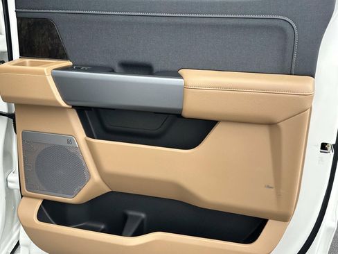 New 2025 Ford F250 Lariat w/ Chrome Package image 48