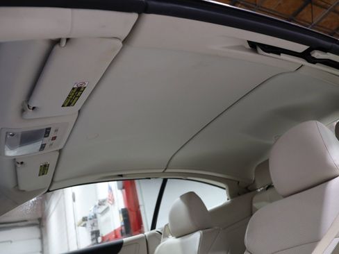 Used 2015 Lexus IS 250C image 65