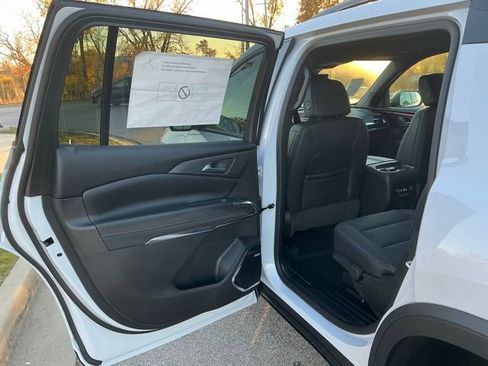 New 2026 Chevrolet Traverse Z71 w/ Enhanced Driving Package image 14