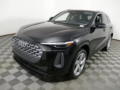 Used 2025 Audi Q5 Premium Plus w/ Premium Plus image 7