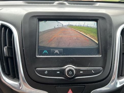 Used 2018 Chevrolet Equinox LT image 24