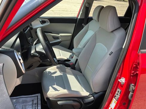 Used 2022 Kia Soul LX FWD image 18