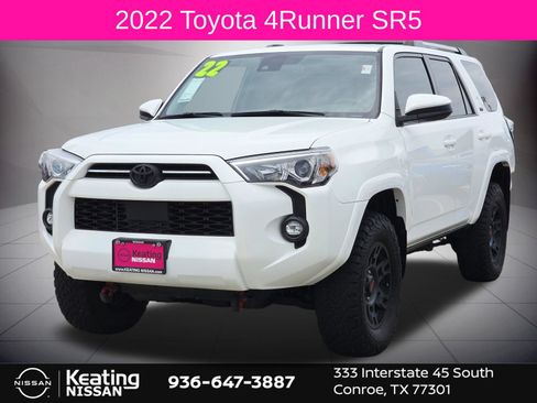 Used 2022 Toyota 4Runner SR5 AWD/4WD image 2