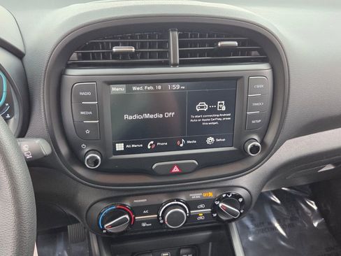 Used 2025 Kia Soul LX w/ LX Technology Package image 17