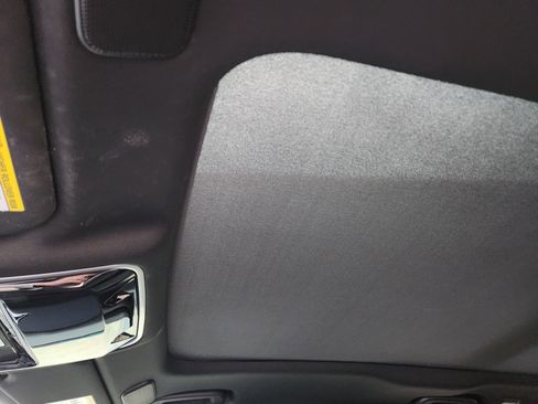 Certified 2026 Land Rover Range Rover Velar Dynamic SE image 27