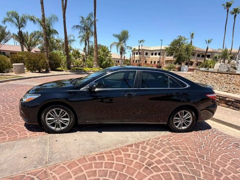 Used 2017 Toyota Camry SE FWD image 12