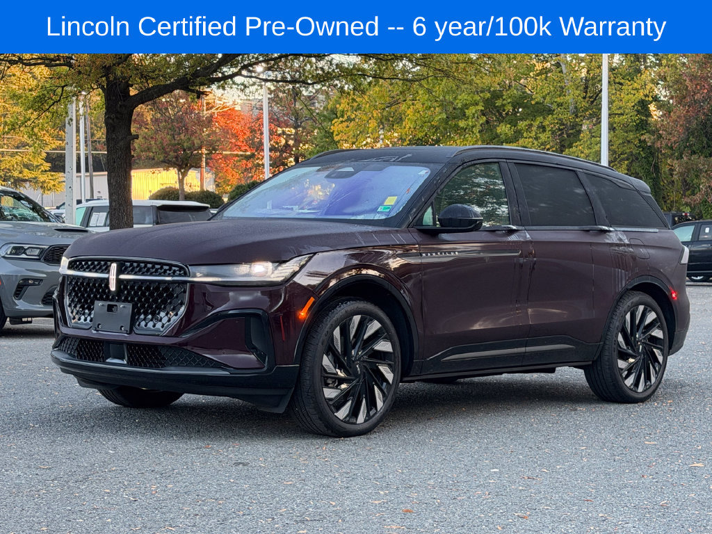 Used 2025 Lincoln Nautilus Reserve w/ Jet Appearance Package AWD/4WD image 3