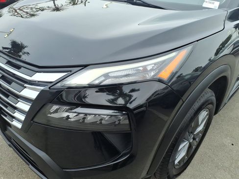 Certified 2024 Nissan Rogue S FWD image 2