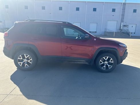 Used 2015 Jeep Cherokee Trailhawk w/ Cold Weather Group image 4