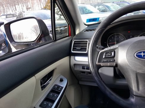 Used 2015 Subaru Crosstrek 2.0i Premium w/ Moonroof Package image 15