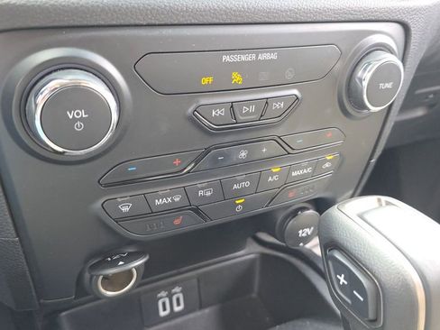 Used 2022 Ford Ranger Lariat w/ Equipment Group 501A High image 19