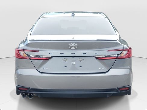 Used 2026 Toyota Camry SE FWD image 4