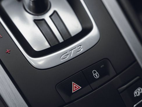 Used 2018 Porsche 911 GT3 RWD image 43