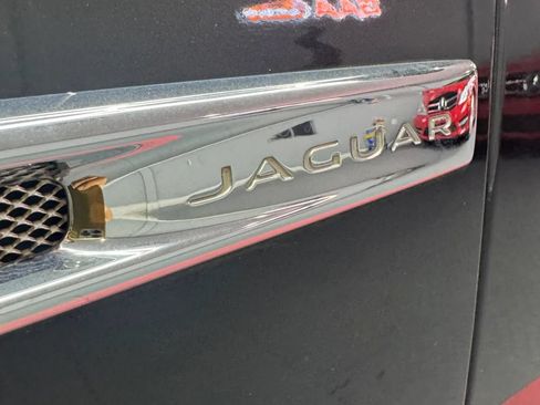 Used 2015 Jaguar XJ RWD image 36