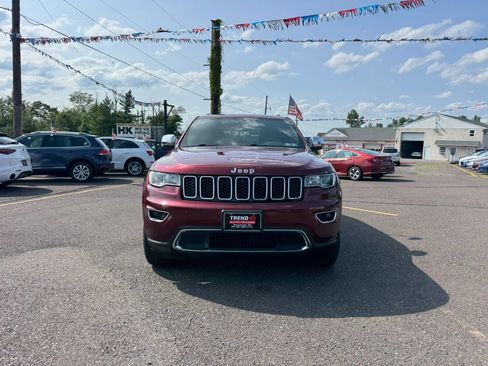 Used 2019 Jeep Grand Cherokee Limited AWD/4WD image 2