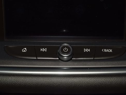 Used 2019 Chevrolet Blazer LT FWD image 31