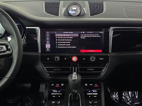 New 2026 Porsche Macan S image 16