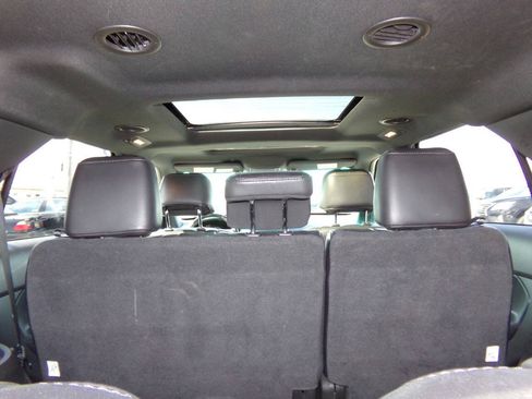 Used 2013 Ford Explorer XLT FWD image 18