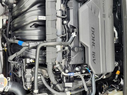 New 2025 Hyundai Elantra SEL image 22