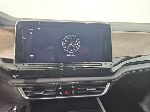 New 2026 Volkswagen Atlas SE image 18